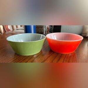 Anchor Hocking Fire King set of 2 bowls